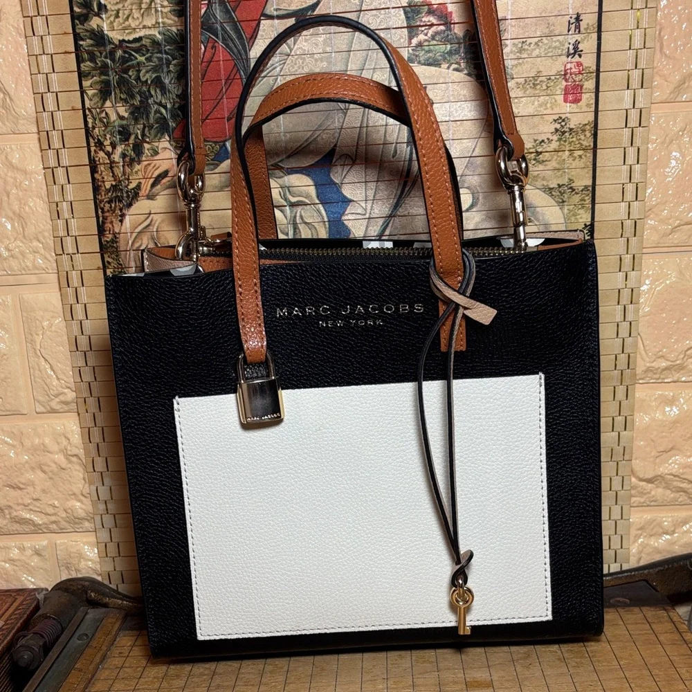 Marc Jacobs Black and White Tote Bag Mini Grind 9”Lx7.75”Hx3.75”W - Picture 3 of 17